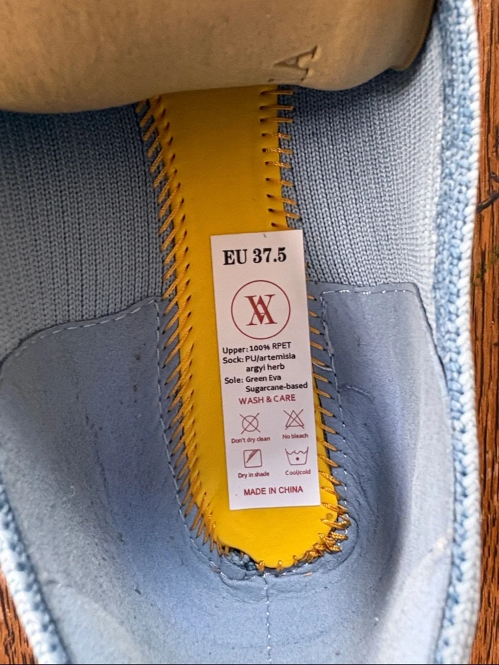 Vivaia Lightweight Square-Toe V-Cut Flats (Margot™ Walker) size 7 - Picture 7 of 8